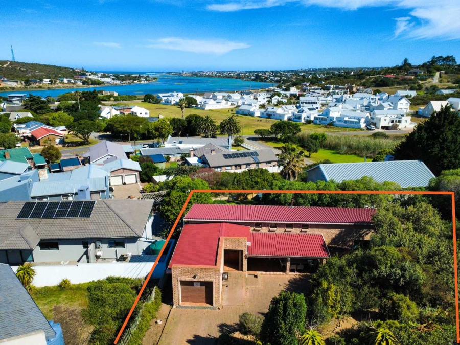 2 Bedroom Property for Sale in Stilbaai Wes Western Cape